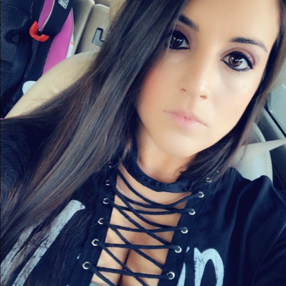 Meet your Posher, Candace